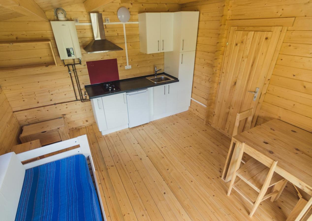 Albergue Restaurante De Artieda Eksteriør bilde