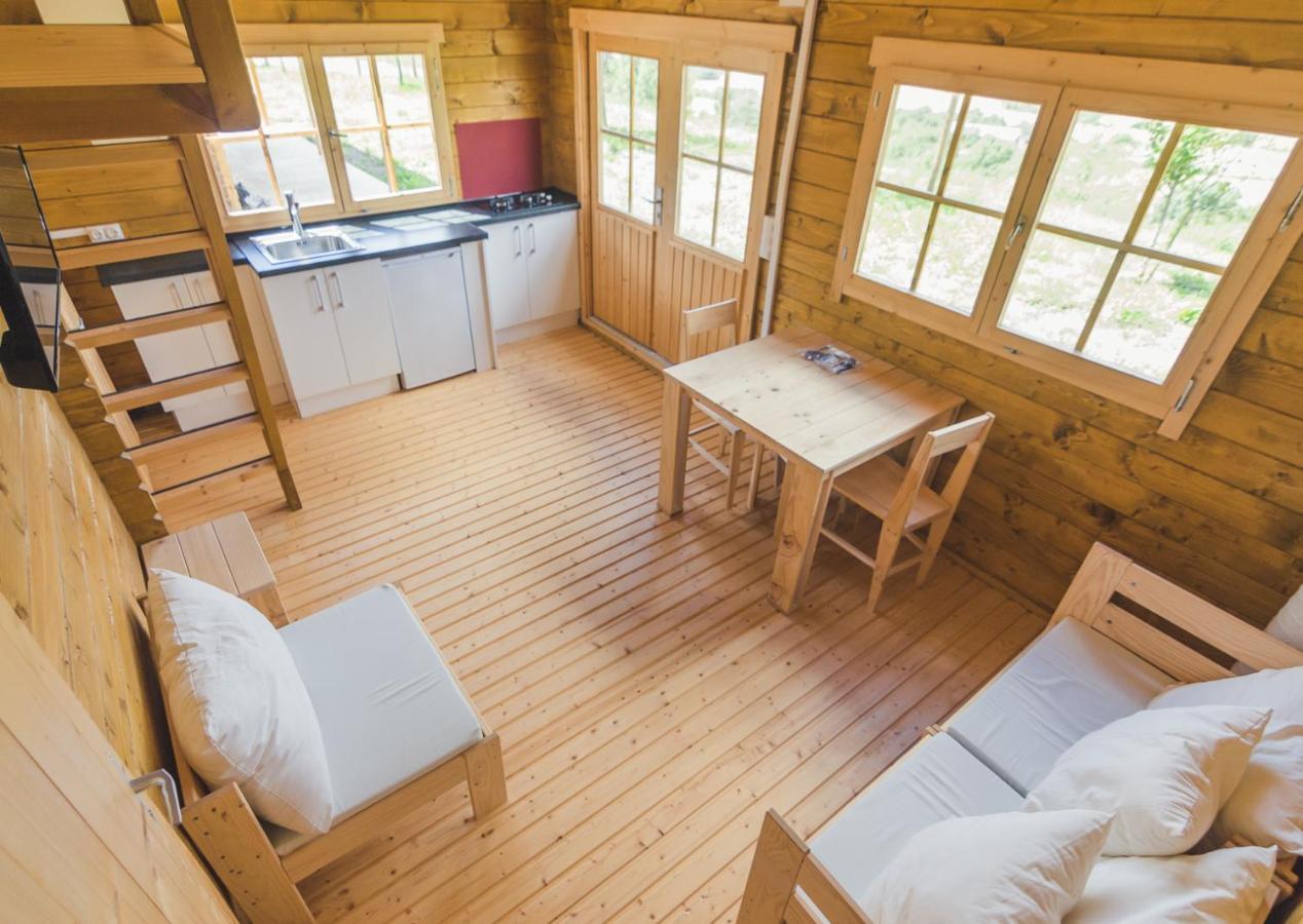 Albergue Restaurante De Artieda Eksteriør bilde