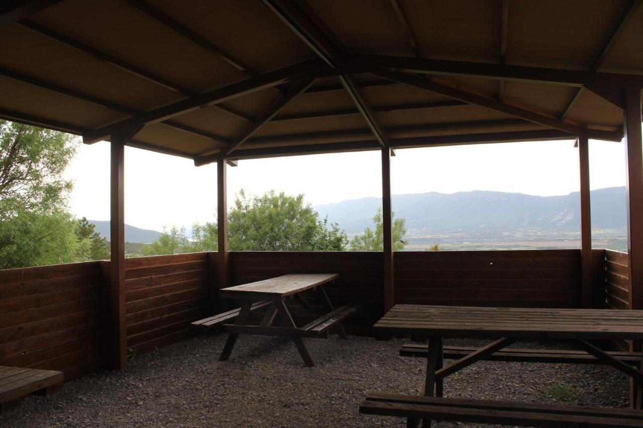 Albergue Restaurante De Artieda Eksteriør bilde