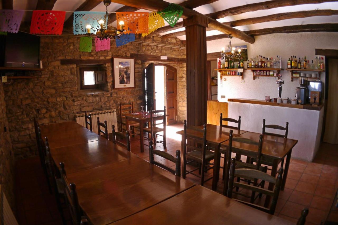 Albergue Restaurante De Artieda Eksteriør bilde